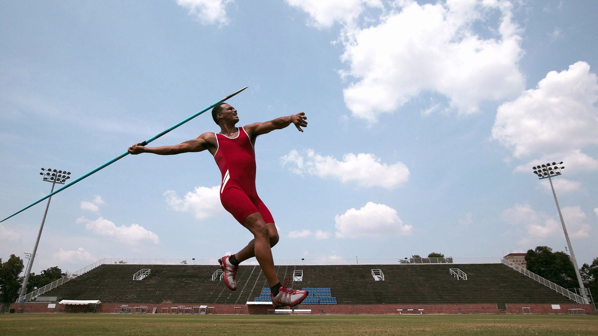 拉梅洛大场面先生，鹈鹕决胜局带走上海队，新星闪耀国际赛场