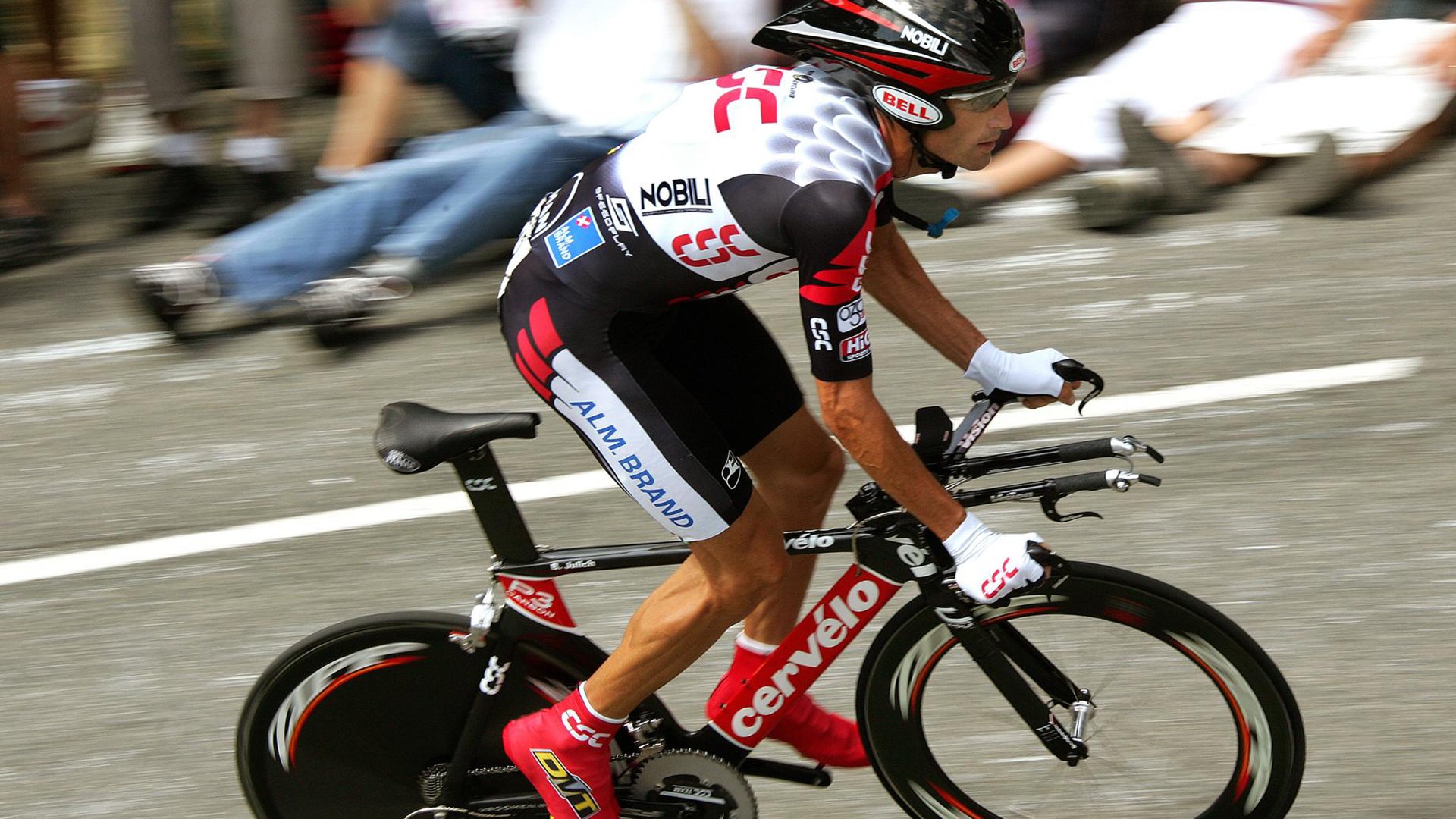 北境之王的加冕礼,伦纳德攻防两端统治,猛龙灼伤热火